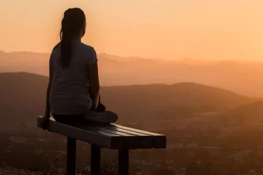 O que nos motiva? Conheça a Teoria da Pirâmide de Maslow.